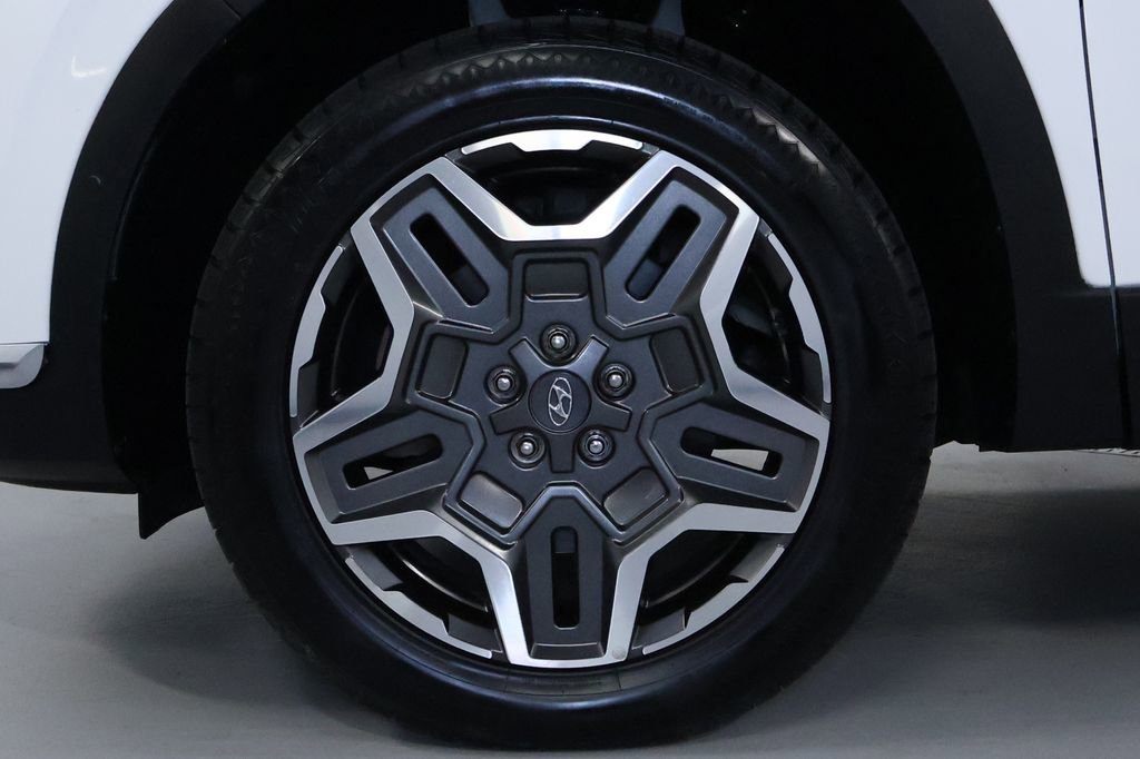 Used 2023 Hyundai Santa Fe Limited image 34