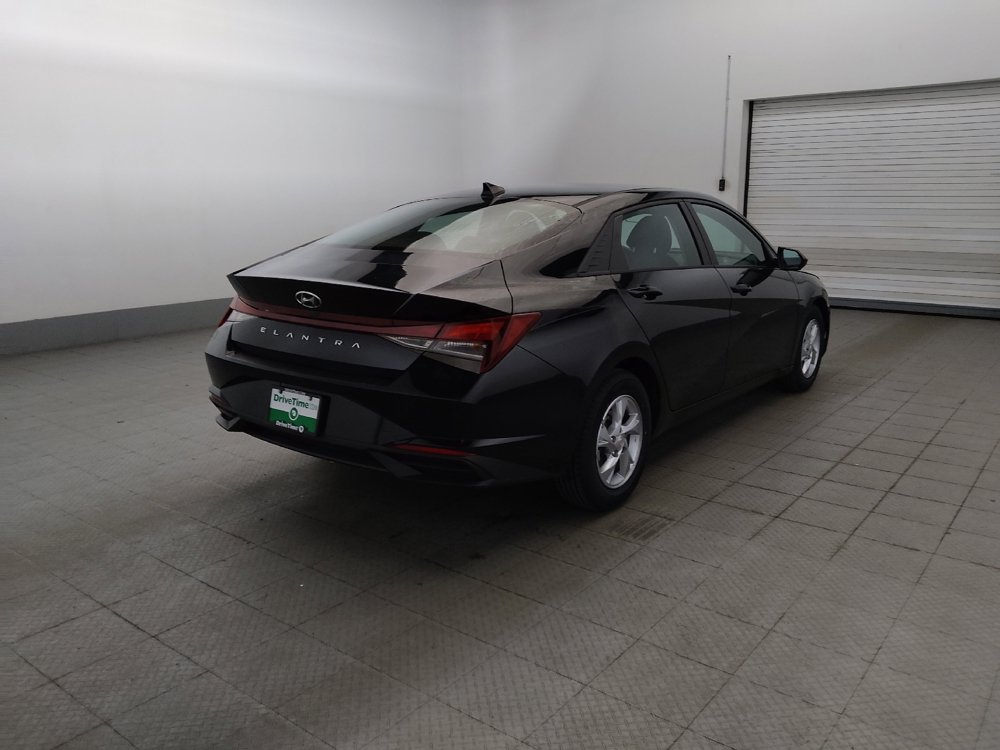 Used 2021 Hyundai Elantra SE FWD image 9