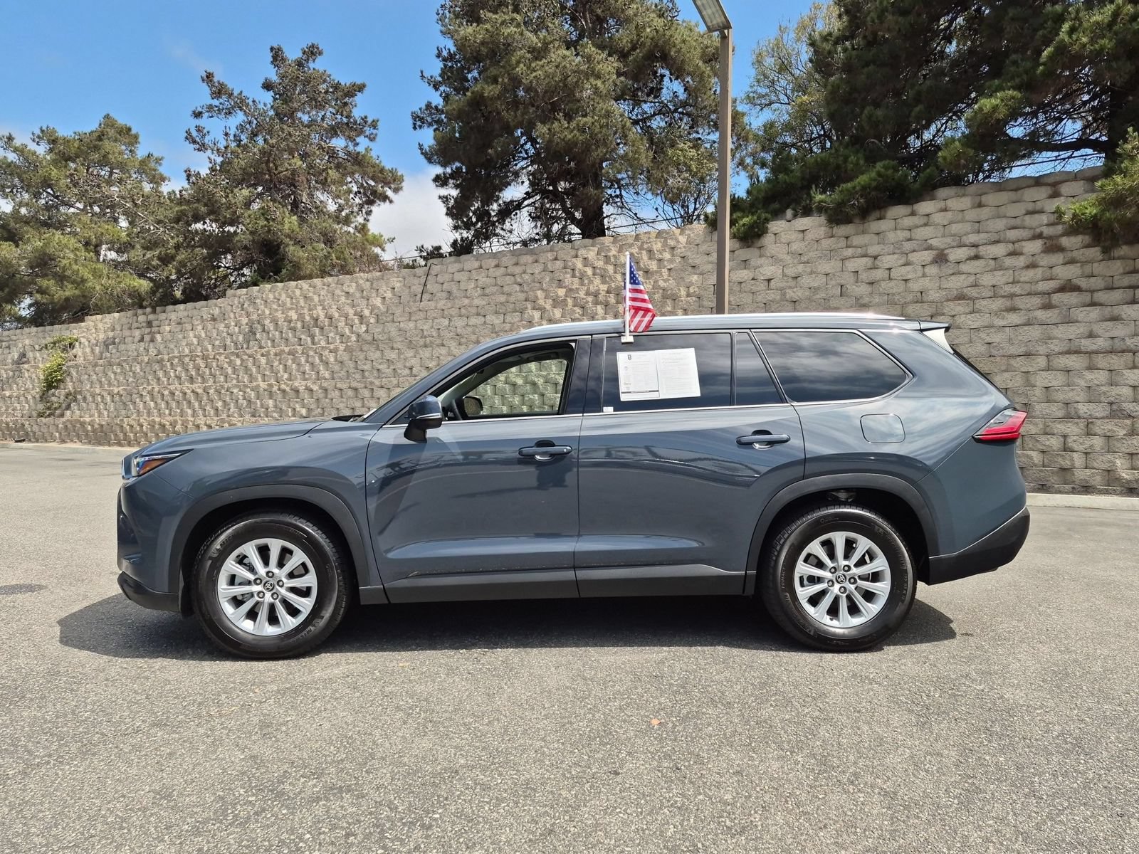 Used 2025 Toyota Grand Highlander AWD Hybrid image 2