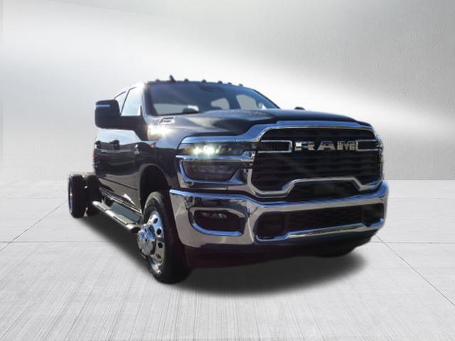 New 2026 RAM 3500 Tradesman w/ Chrome Appearance Group AWD/4WD image 8