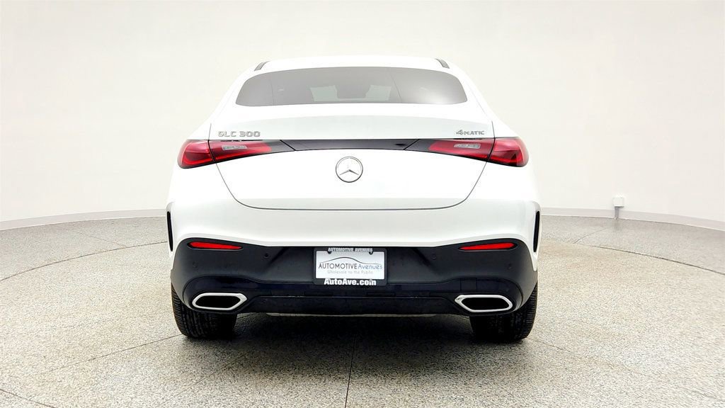 Used 2024 Mercedes-Benz GLC 300 4MATIC image 6