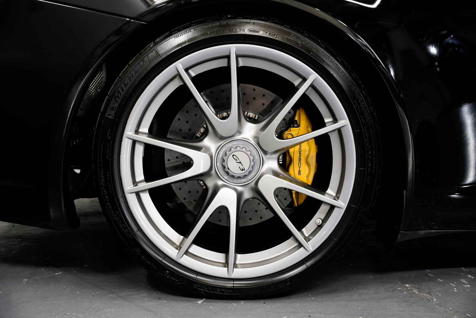 Used 2010 Porsche 911 GT3 RWD image 45