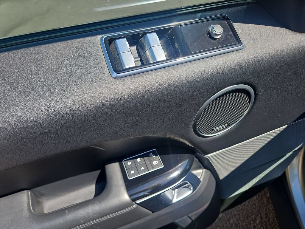 Used 2018 Land Rover Range Rover Sport HSE AWD/4WD image 11