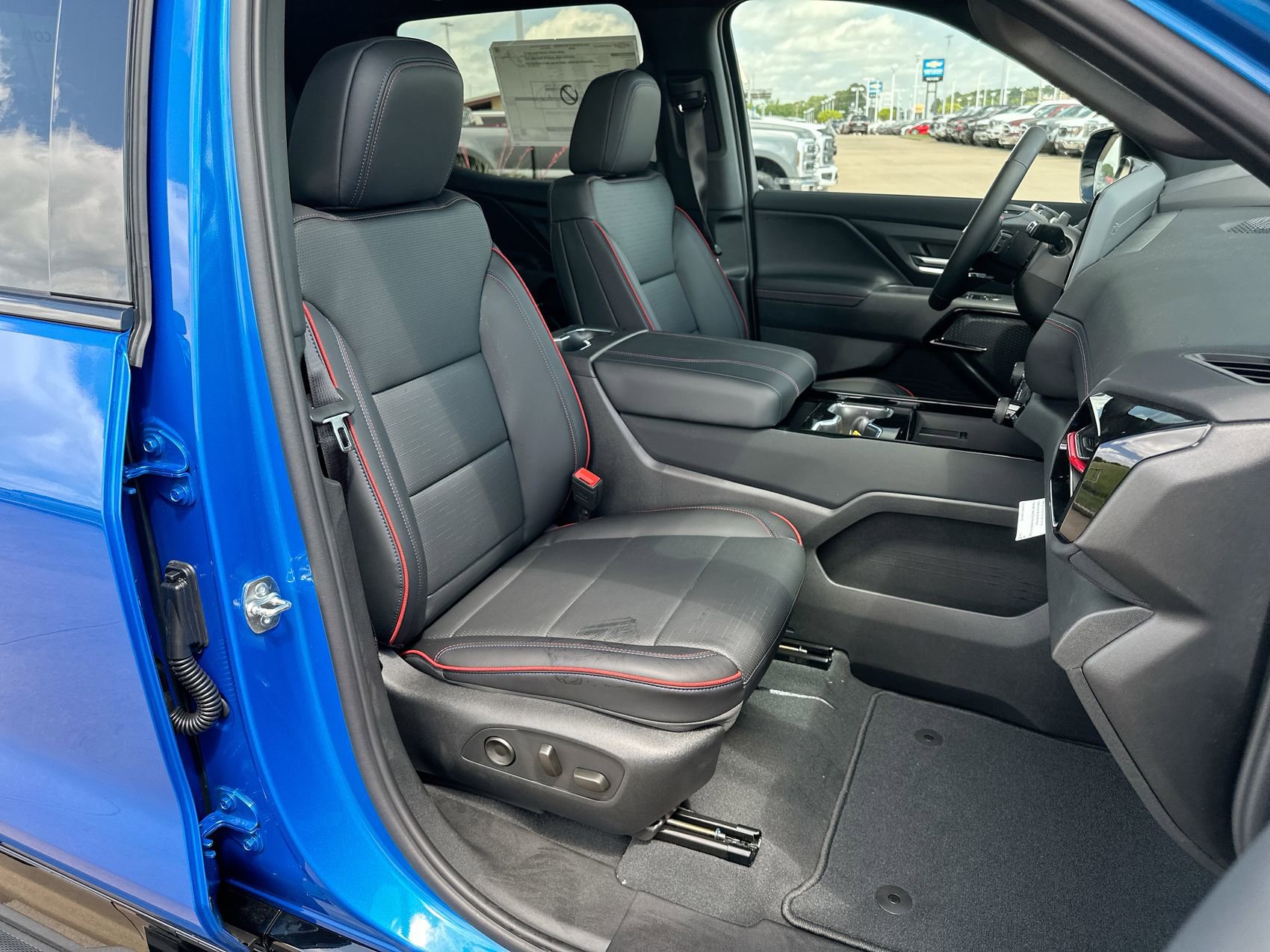New 2025 Chevrolet Silverado EV RST AWD/4WD image 23