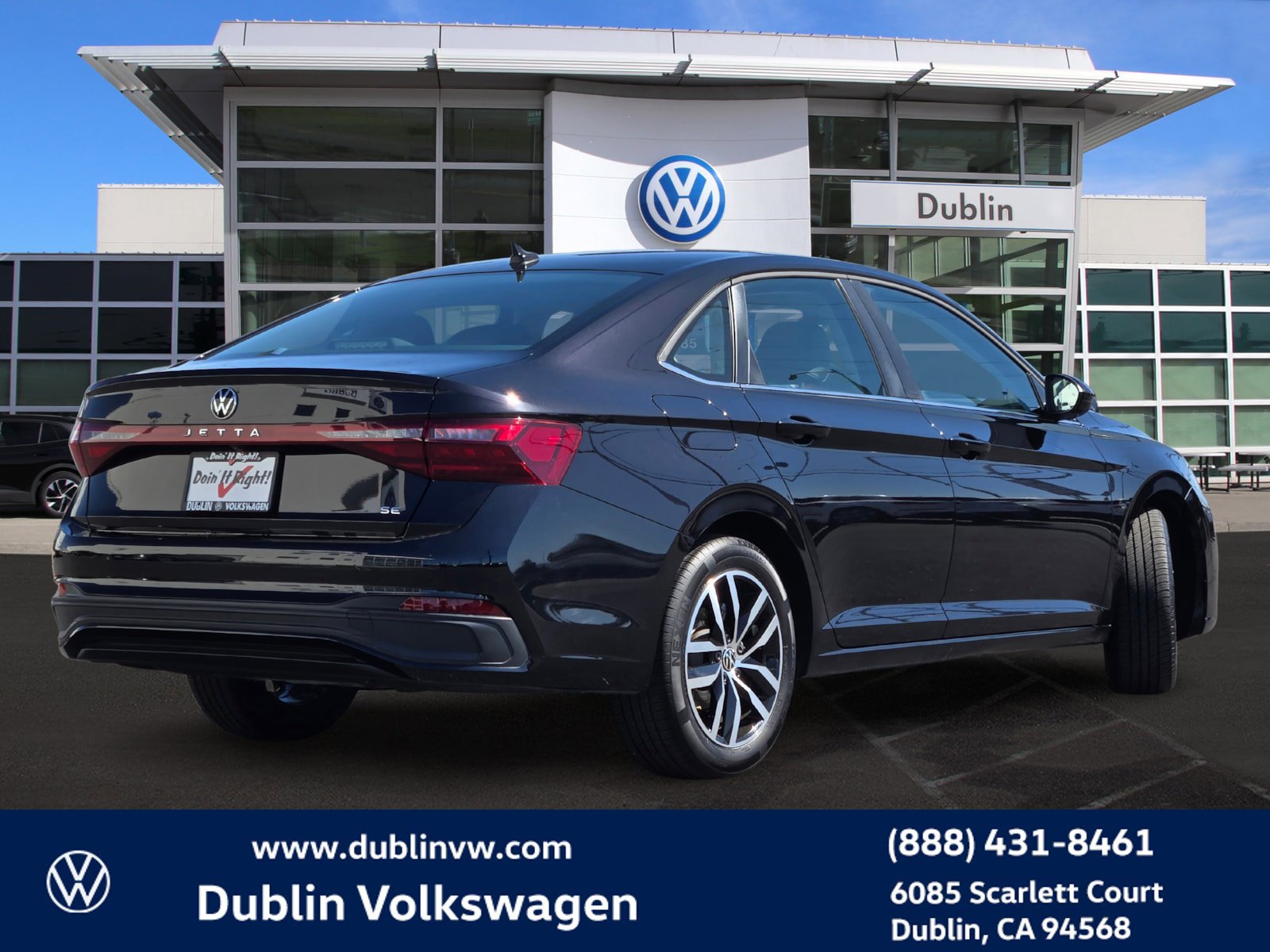 Certified 2025 Volkswagen Jetta SE FWD image 4