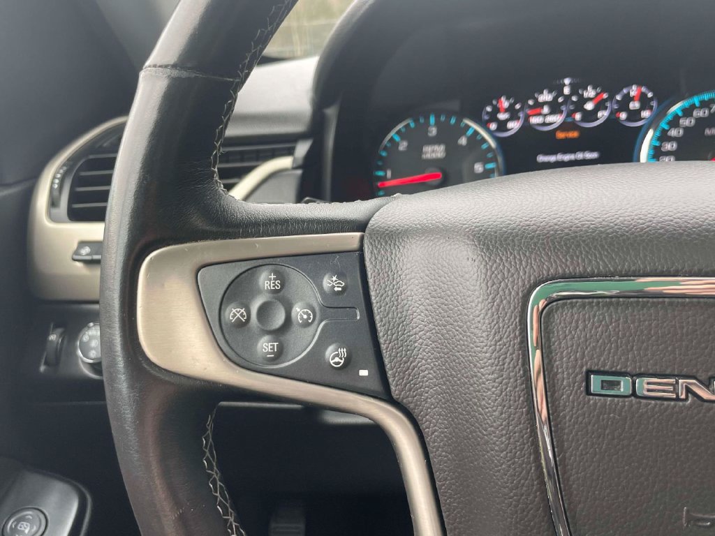Used 2020 GMC Yukon XL Denali w/ Denali Ultimate Package AWD/4WD image 23