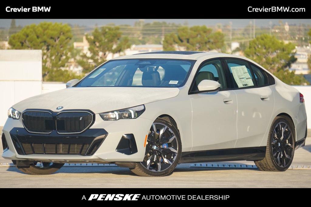 New 2026 BMW i5 eDrive40 w/ M Sport Package