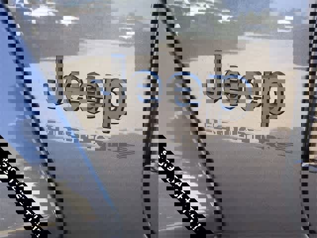 New 2025 Jeep Gladiator Sport image 12