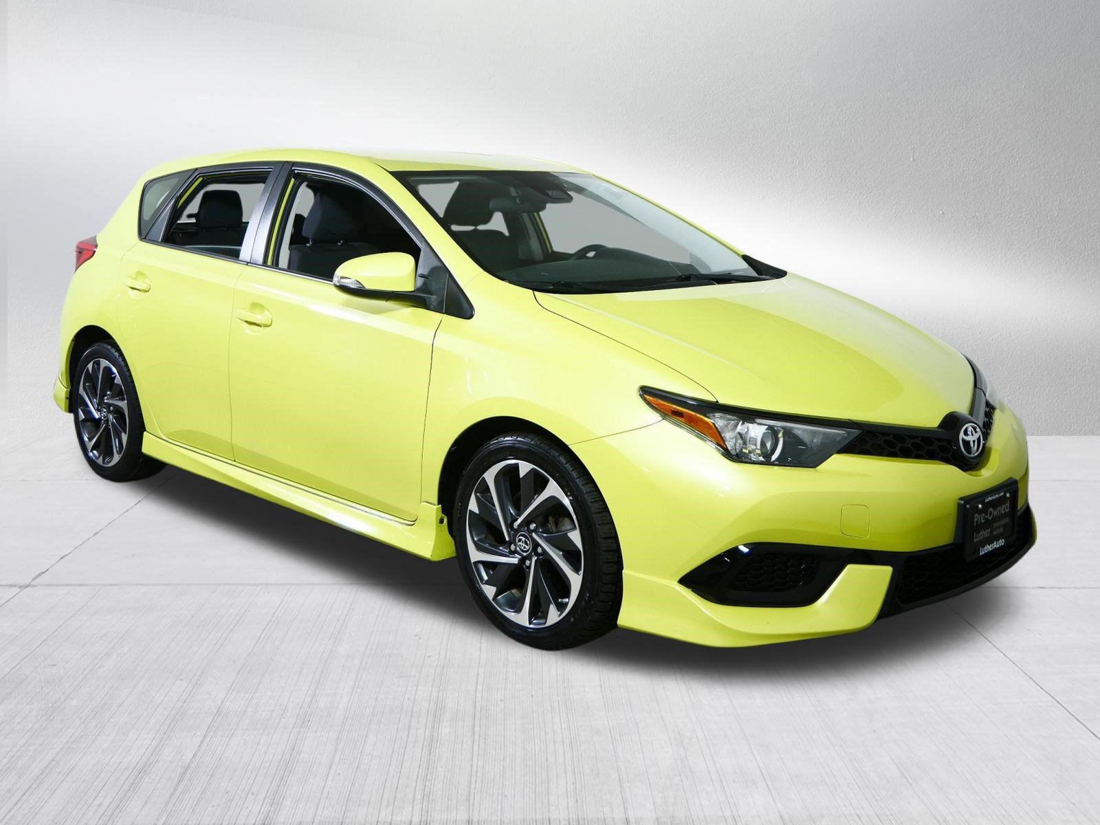 Used 2017 Toyota Corolla iM image 1