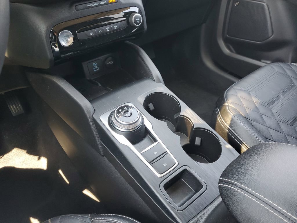 Used 2023 Ford Escape Platinum w/ Premium Technology Package AWD/4WD image 31