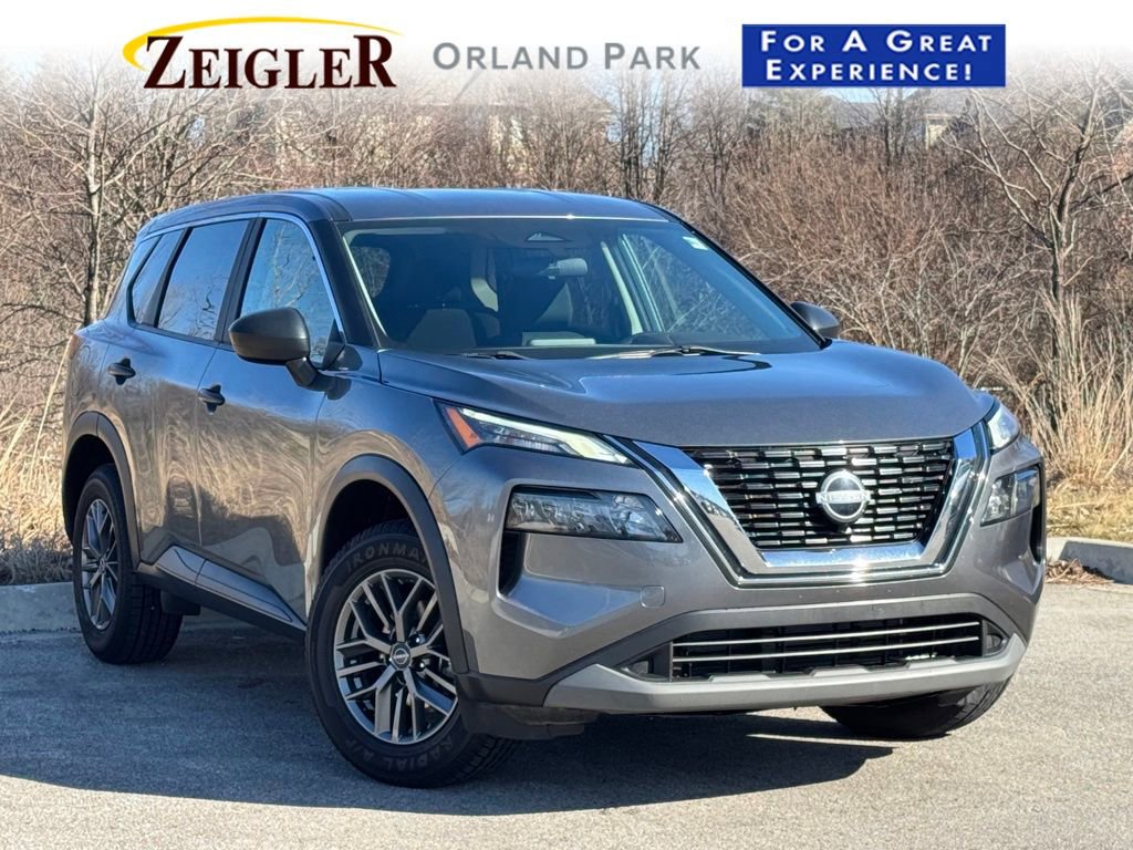 Used 2023 Nissan Rogue S image 1