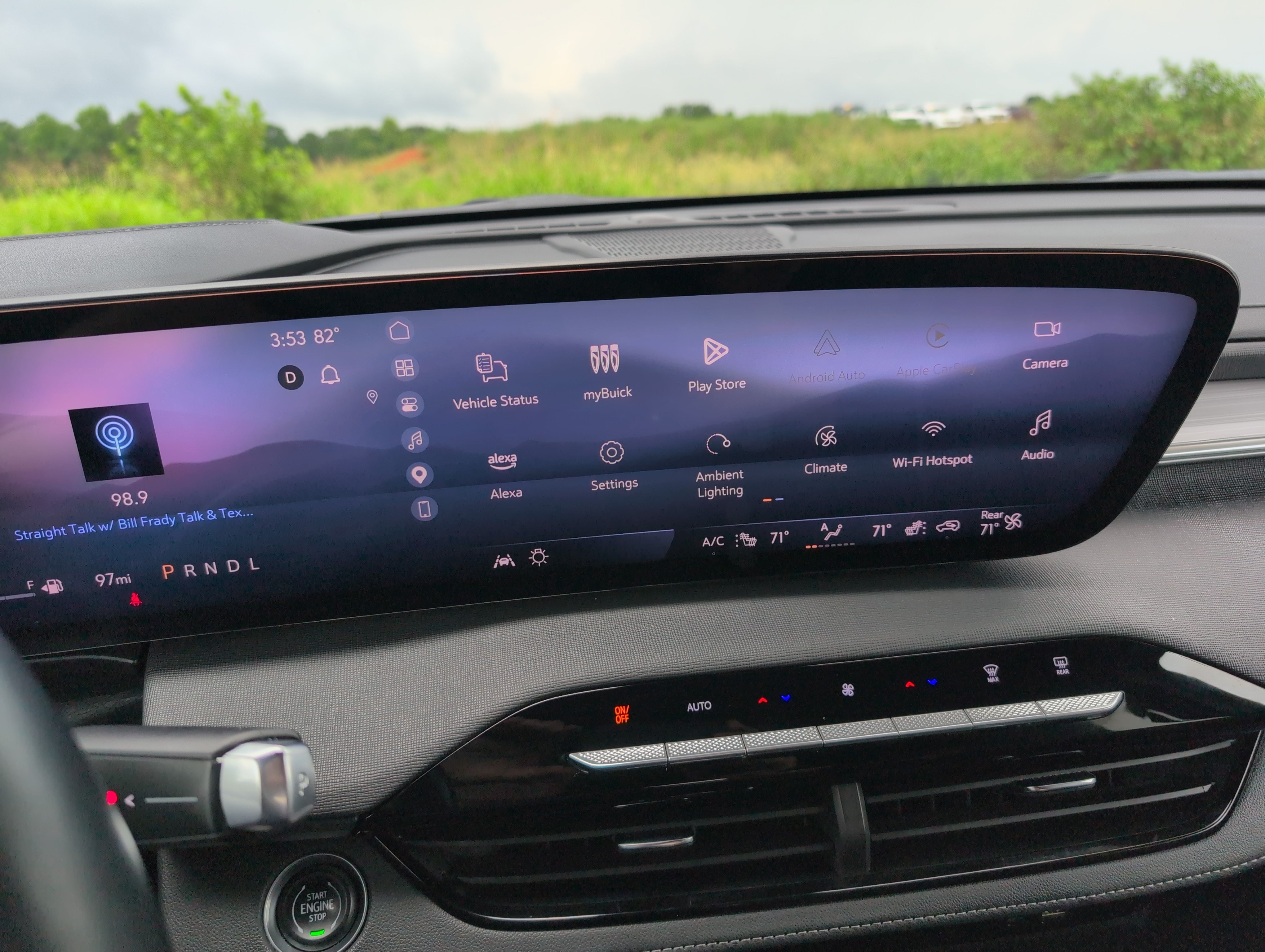Used 2025 Buick Enclave Preferred FWD image 21