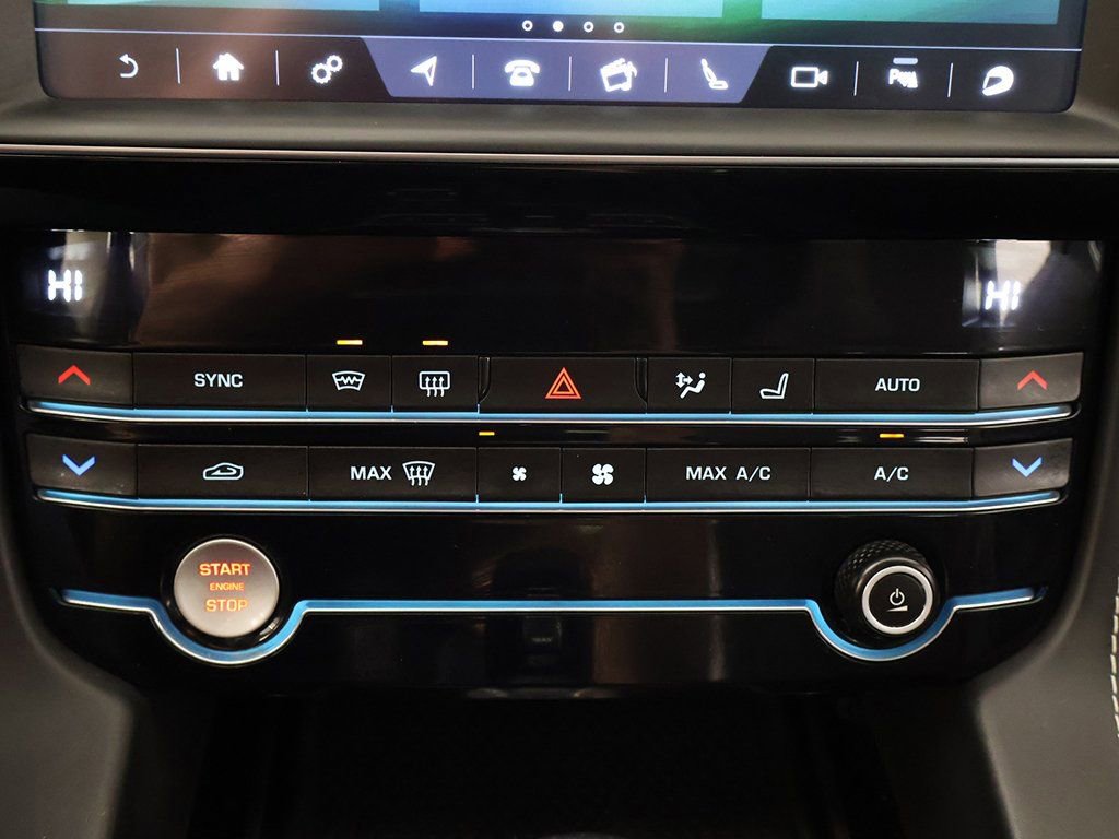 Used 2020 Jaguar F-PACE SVR image 53