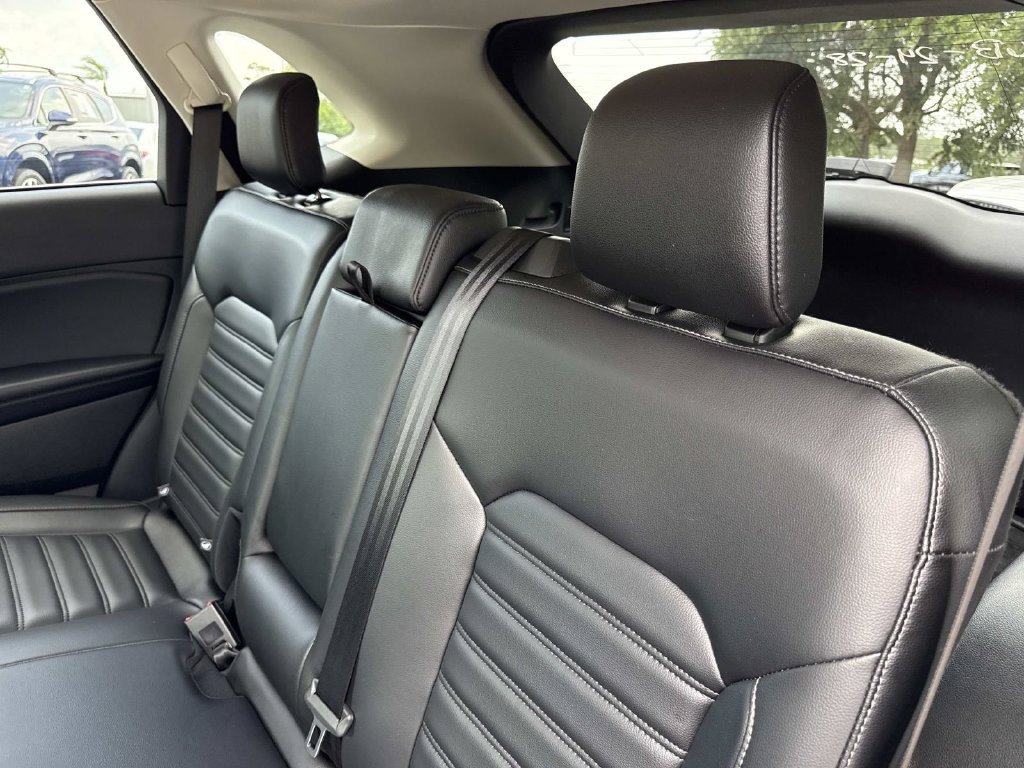 Used 2024 Ford Edge SEL w/ Convenience Package AWD/4WD image 14