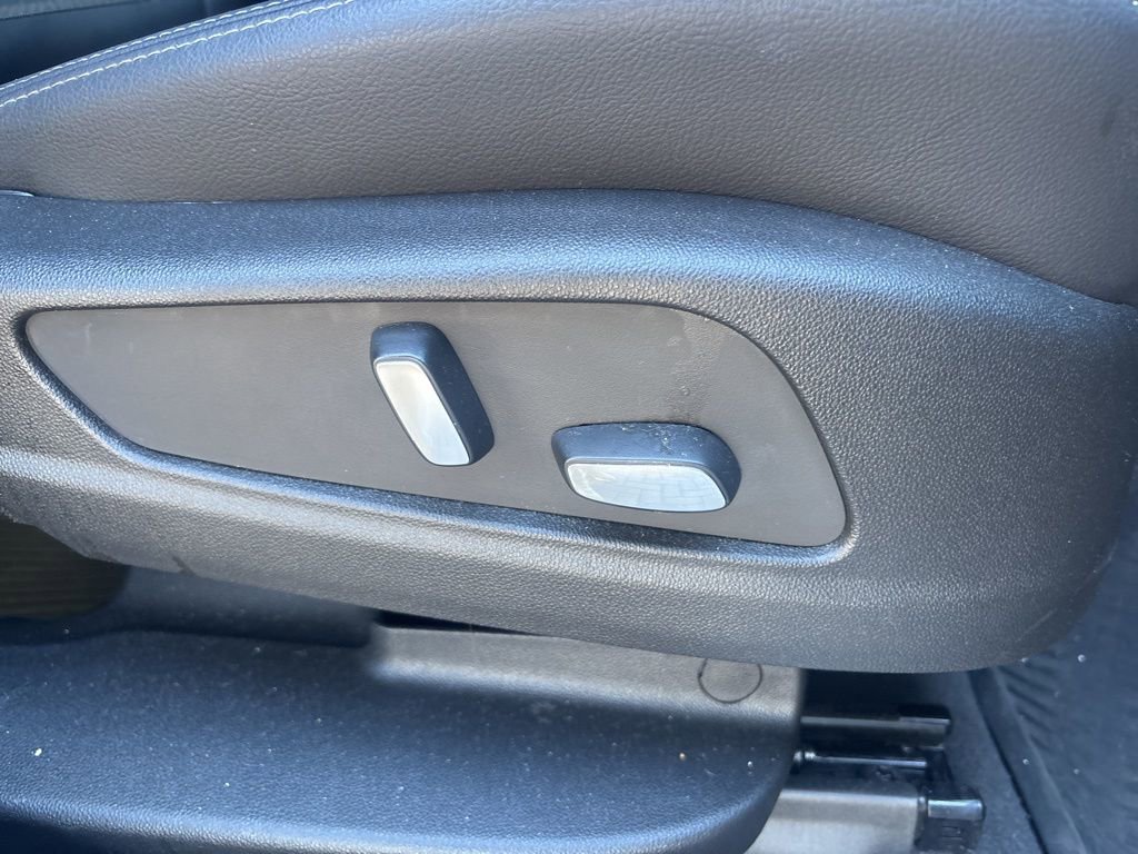 Used 2023 Cadillac XT5 Luxury image 27