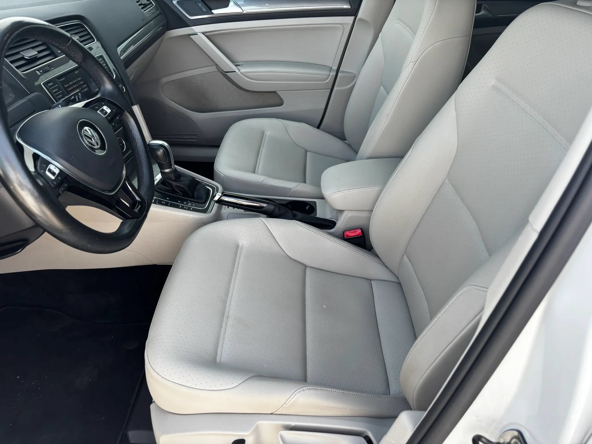 Used 2017 Volkswagen Golf Alltrack S AWD/4WD image 14