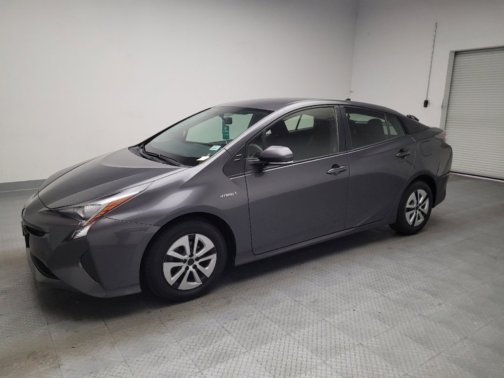 Used 2016 Toyota Prius Two FWD image 2