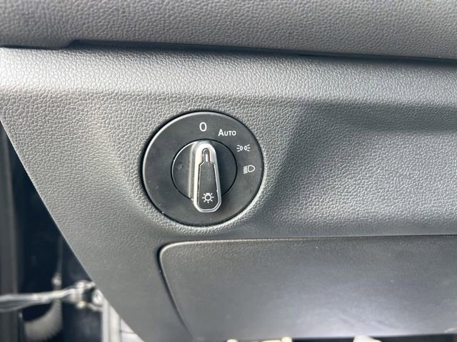 Used 2025 Volkswagen Jetta Sport image 10