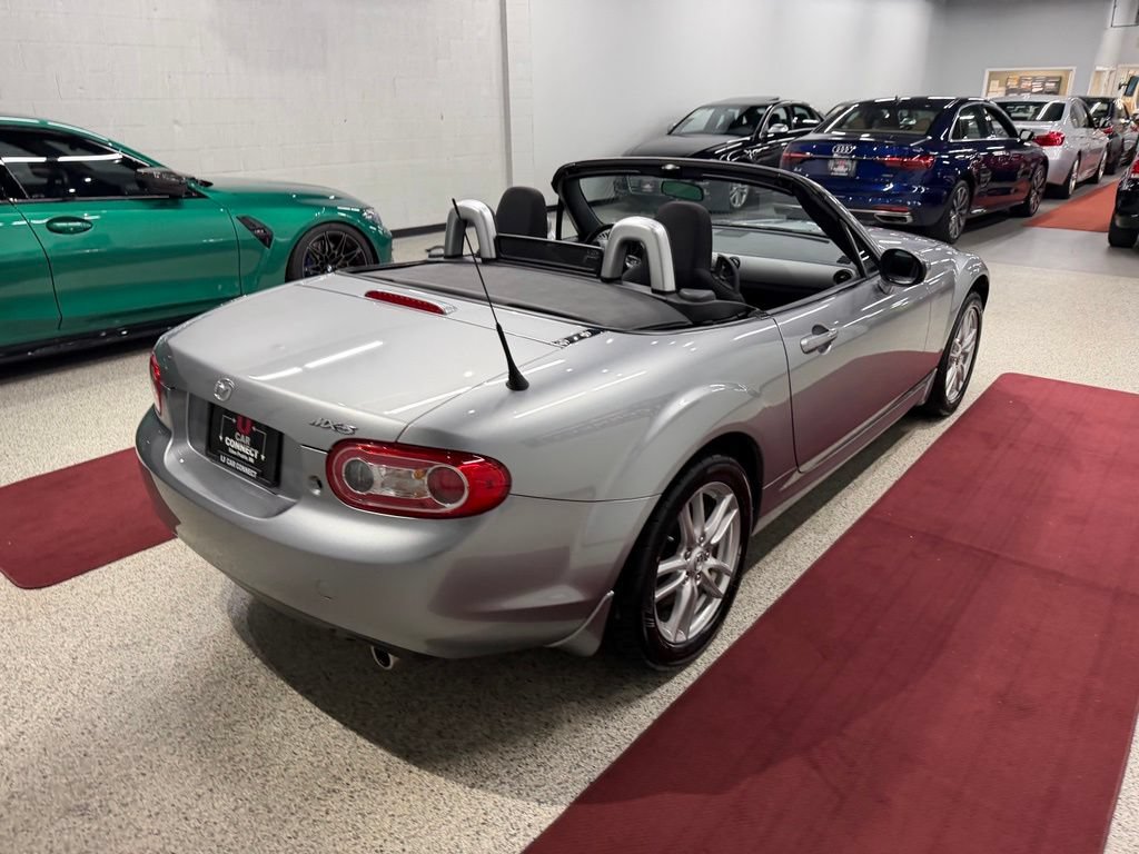 Used 2011 MAZDA MX-5 Miata Sport RWD image 16
