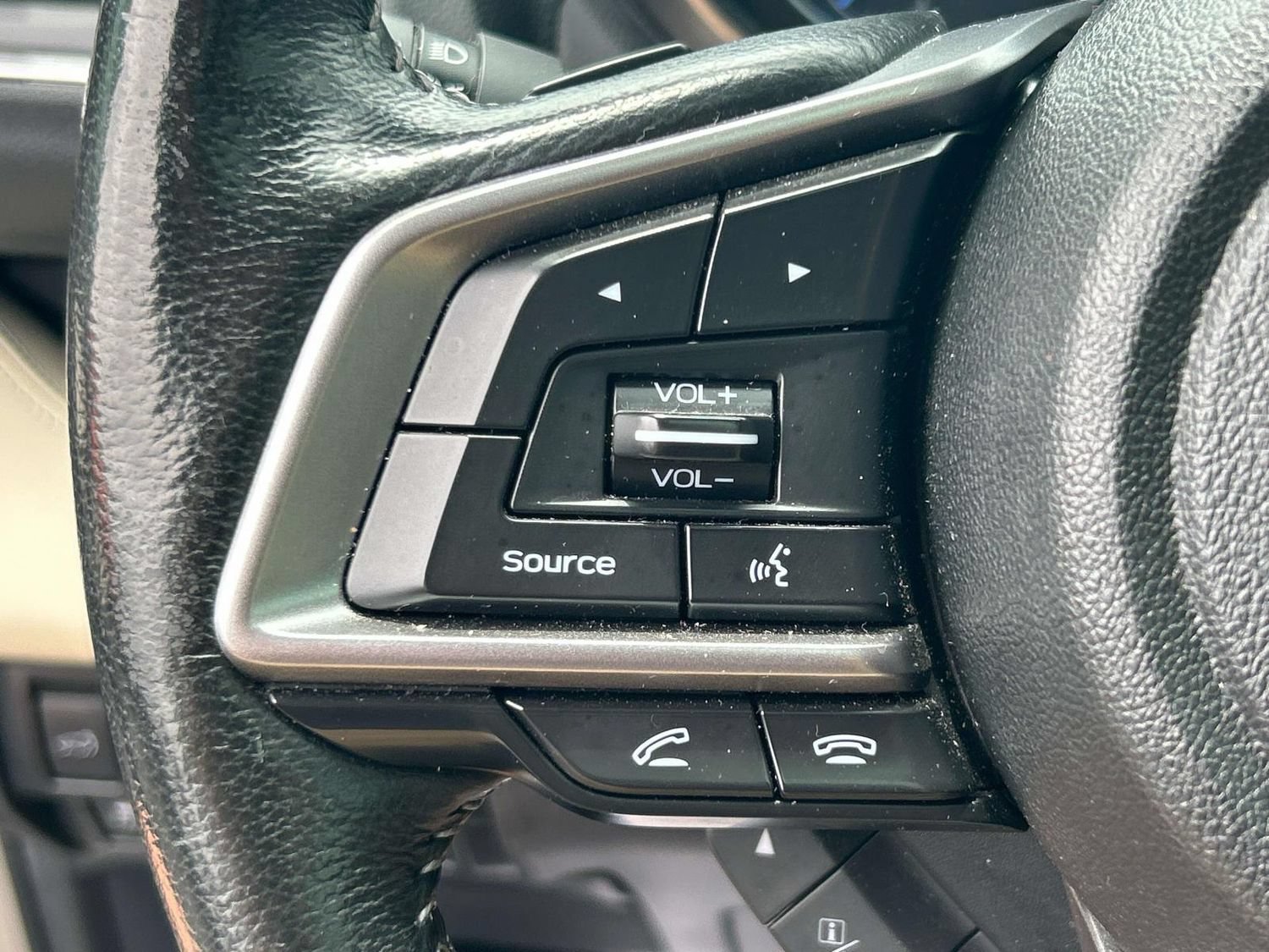 Used 2019 Subaru Ascent Limited w/ Popular Package #3 AWD/4WD image 32