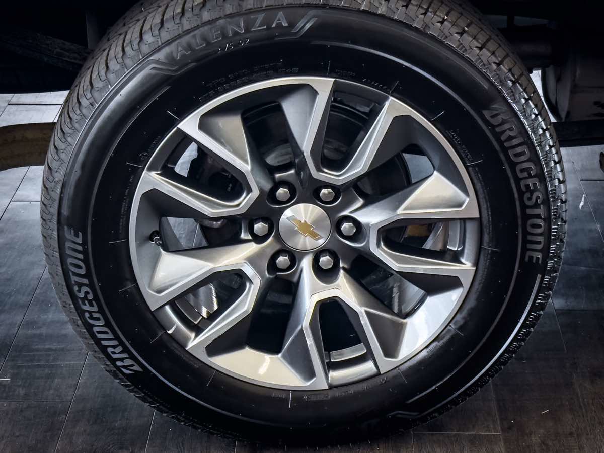 Used 2024 Chevrolet Silverado 1500 LT image 26