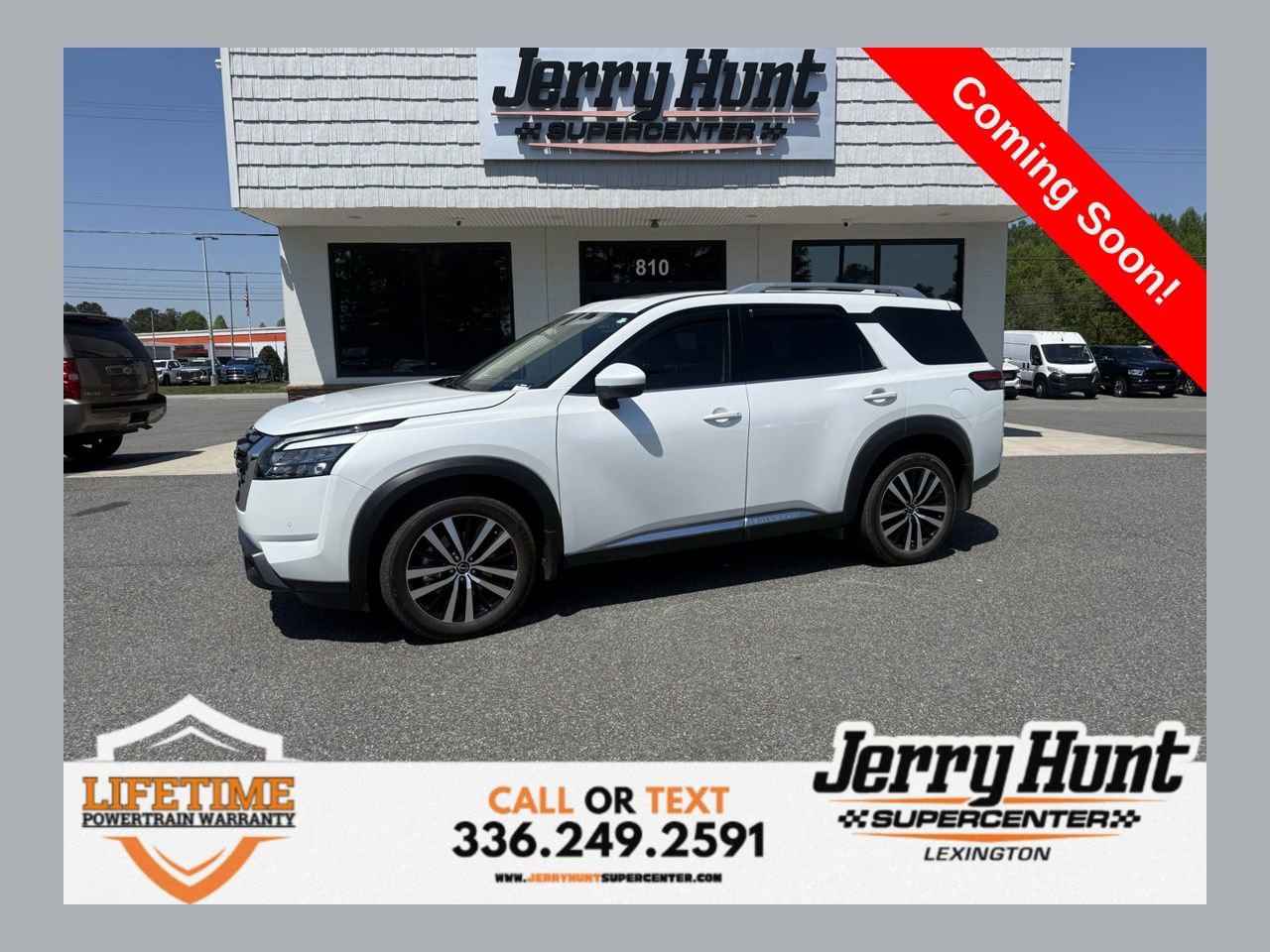 Used 2025 Nissan Pathfinder Platinum image 1