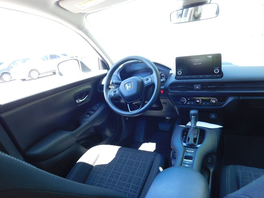 Certified 2025 Honda HR-V LX image 6
