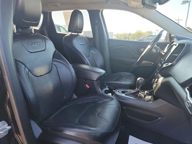 Used 2020 Jeep Cherokee Limited image 23