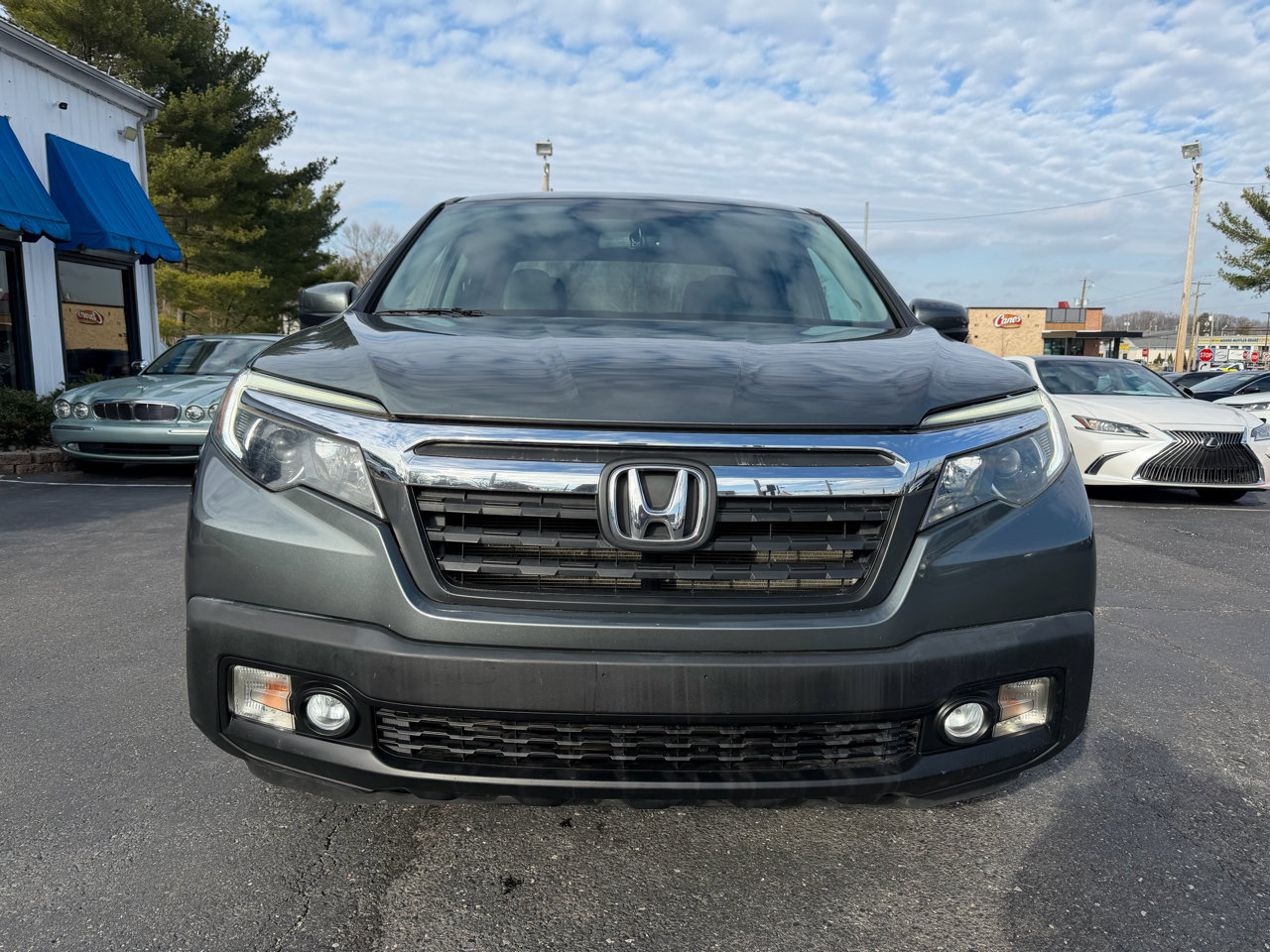 Used 2017 Honda Ridgeline RTL-T image 2