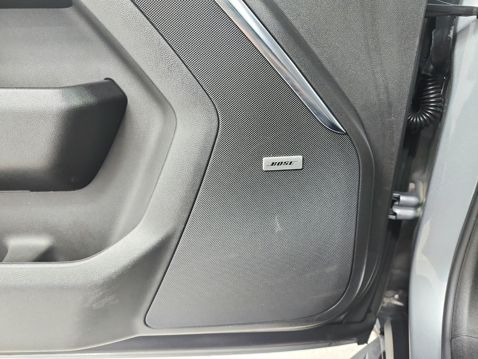 Used 2025 GMC Yukon Denali AWD/4WD image 33