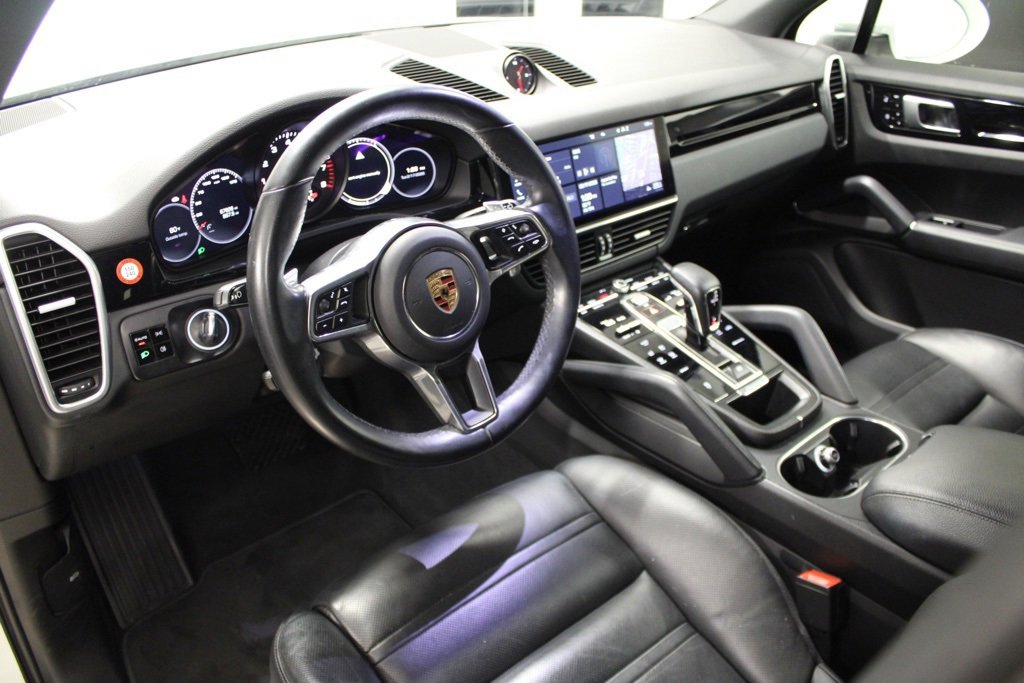 Certified 2020 Porsche Cayenne image 4
