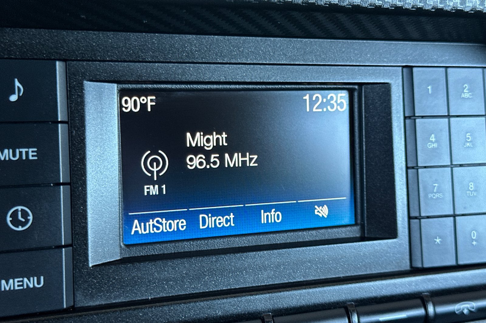 Used 2018 Ford Mustang Coupe RWD image 18