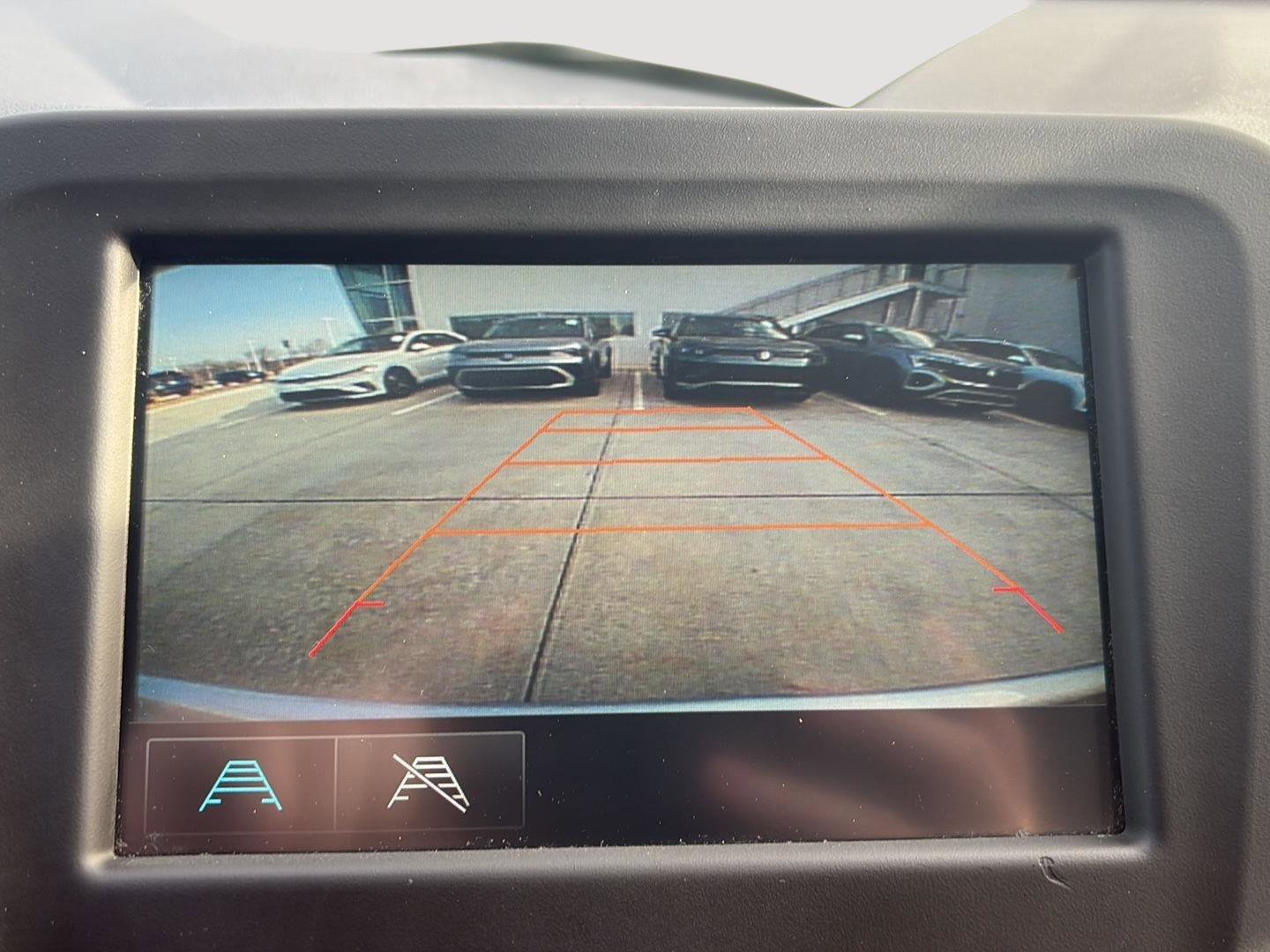 Used 2018 Chevrolet Equinox LT AWD/4WD image 30
