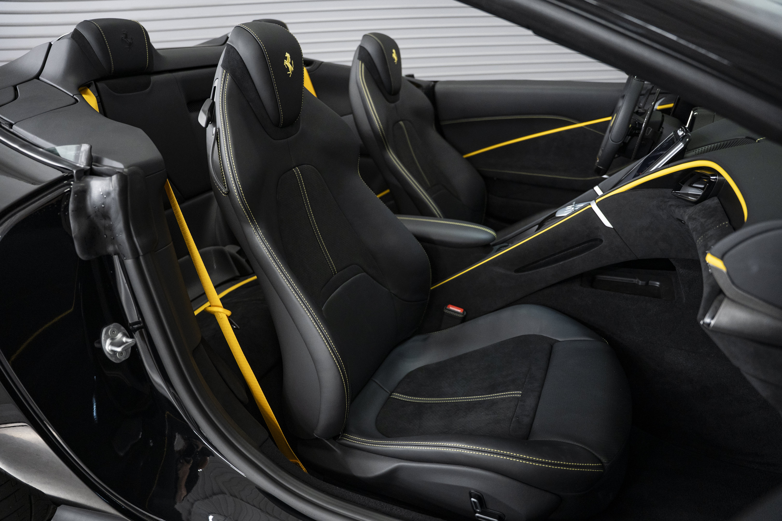 Used 2026 Ferrari Roma Spider RWD image 30