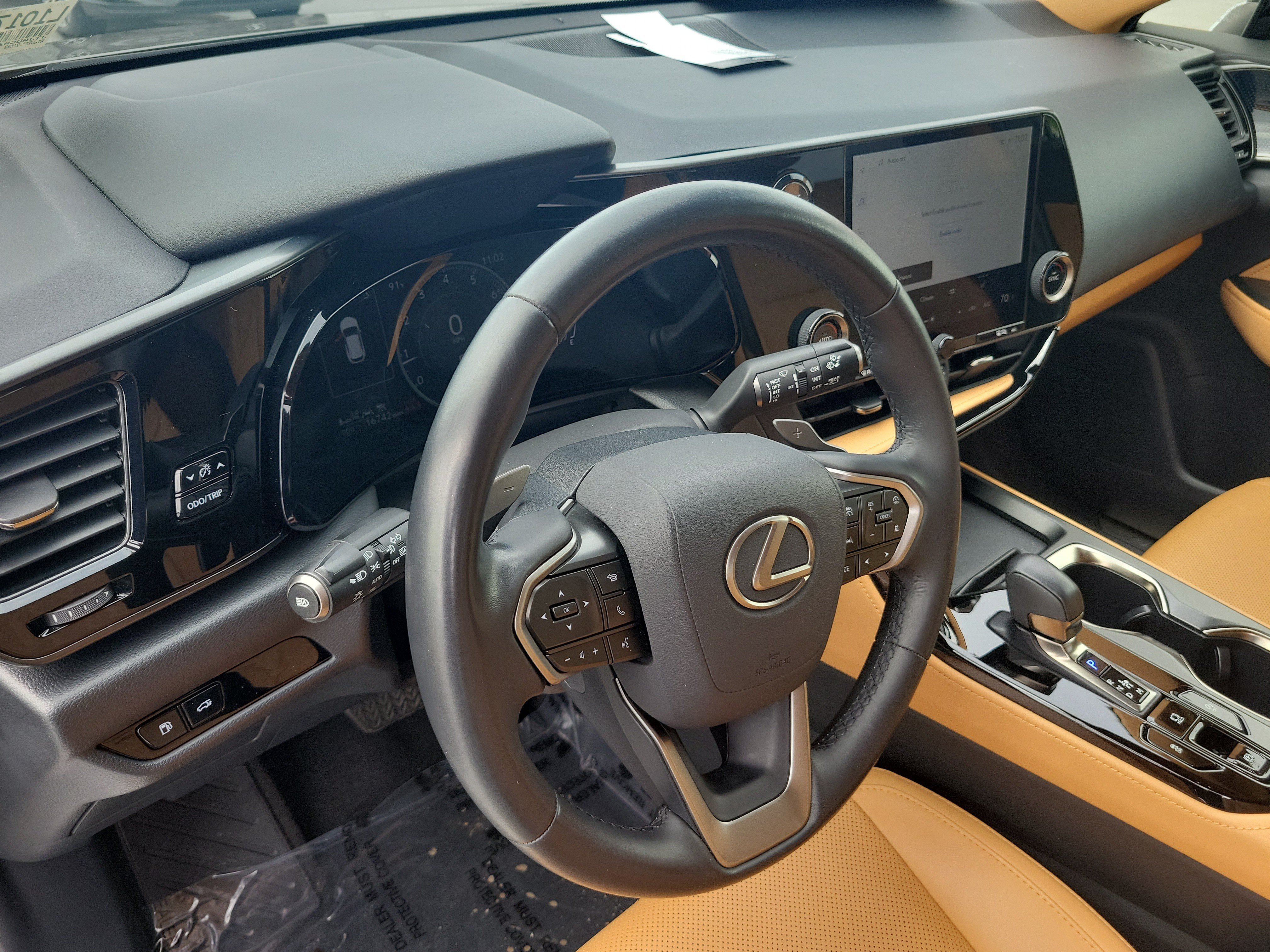 Used 2024 Lexus NX 250 FWD w/ Towing Package (2000 Lbs) image 22