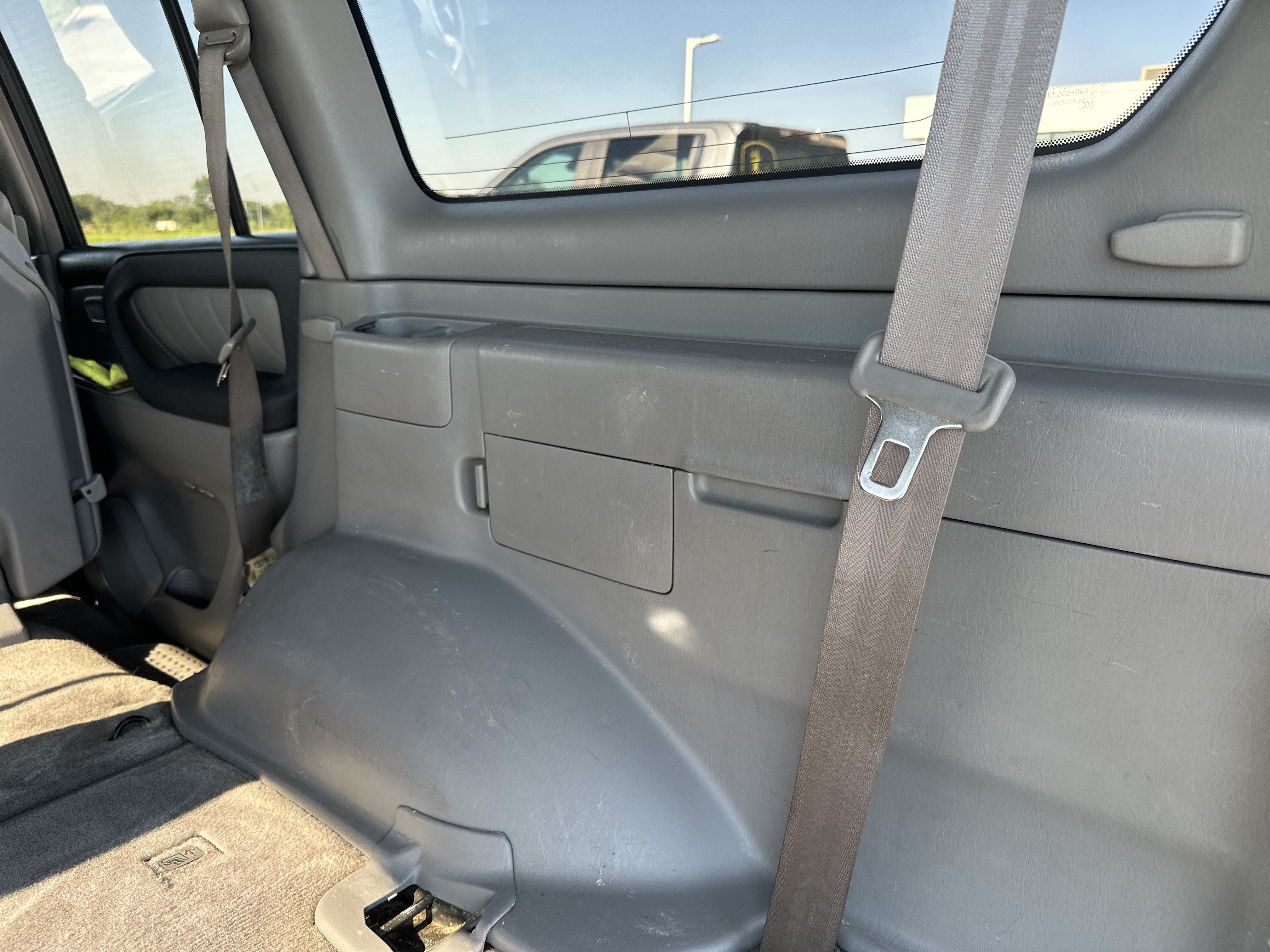 Used 2003 Toyota Land Cruiser AWD/4WD image 31