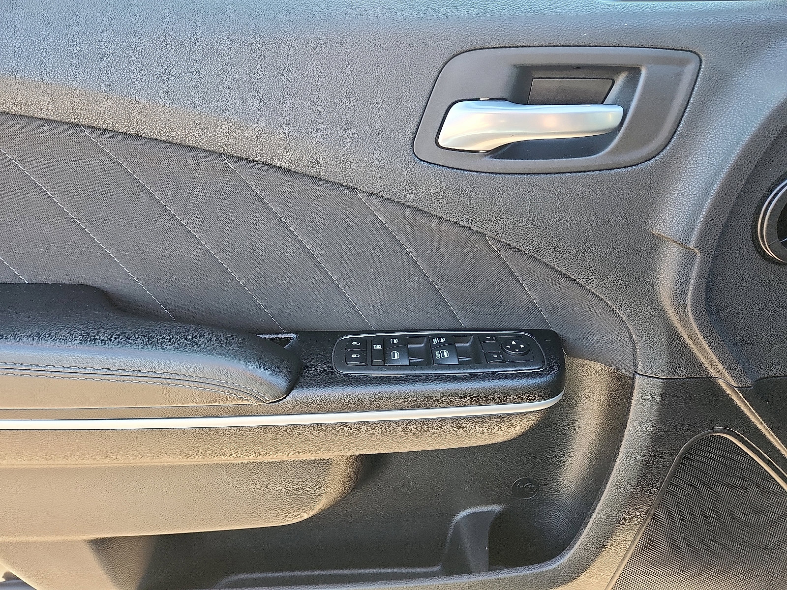 Used 2023 Dodge Charger R/T w/ Navigation & Travel Group image 13