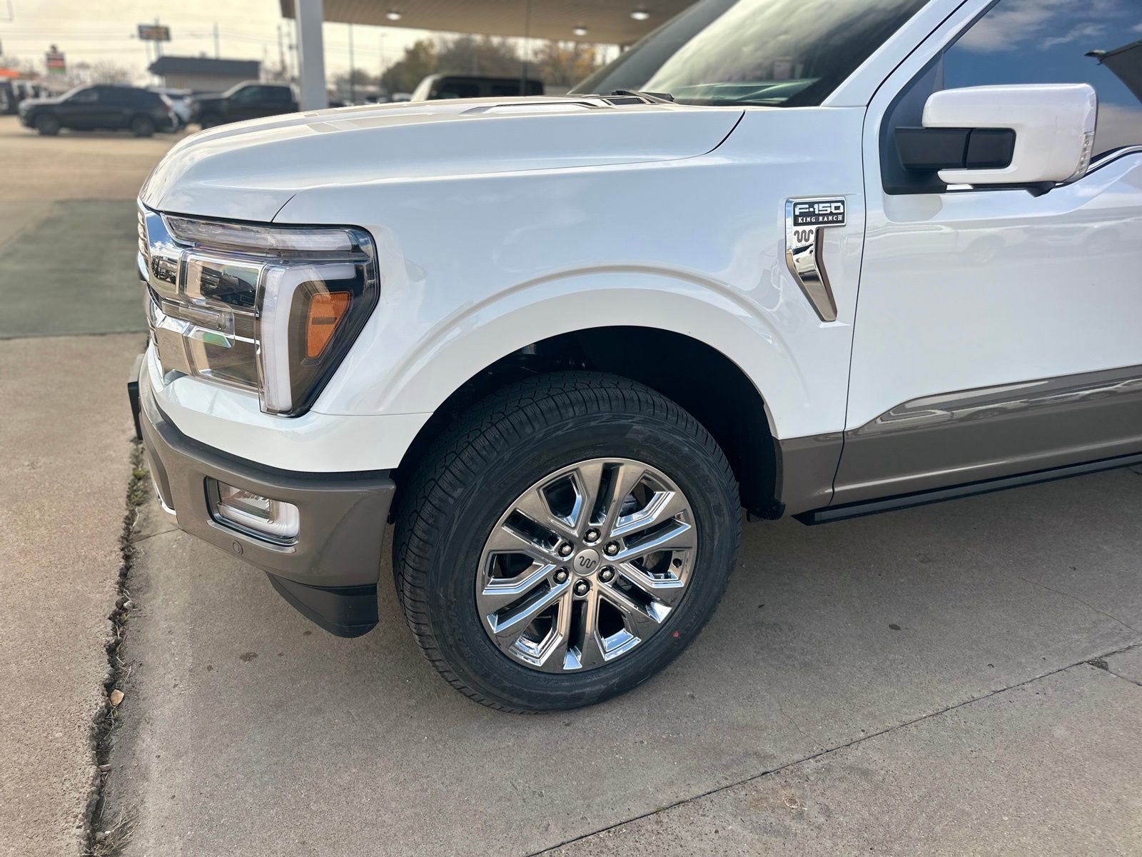New 2025 Ford F150 King Ranch w/ FX4 Off-Road Package image 18