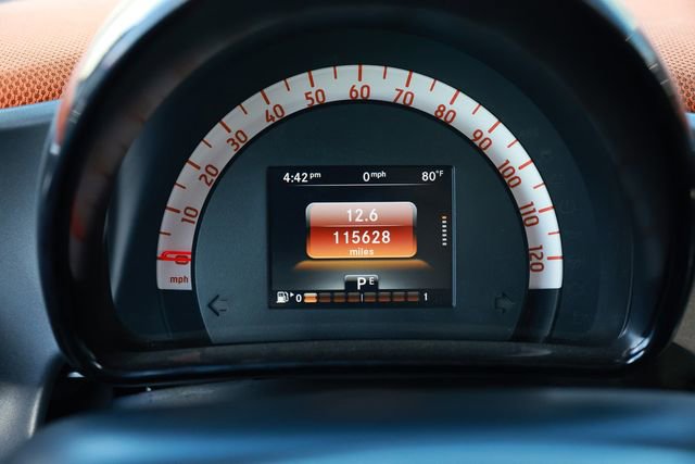 Used 2016 smart fortwo passion image 44