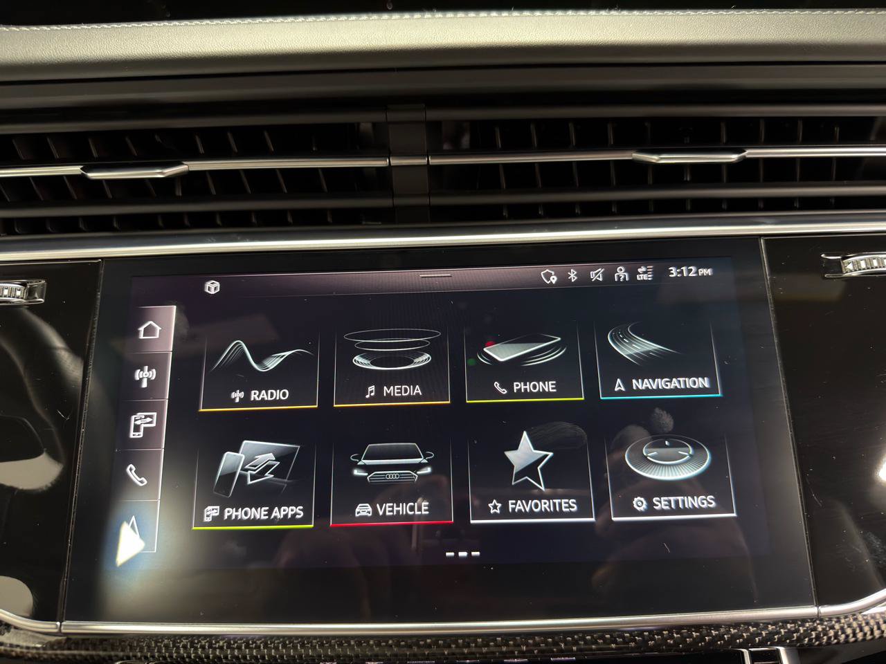 Used 2022 Audi SQ8 Prestige w/ Prestige Package AWD/4WD image 21