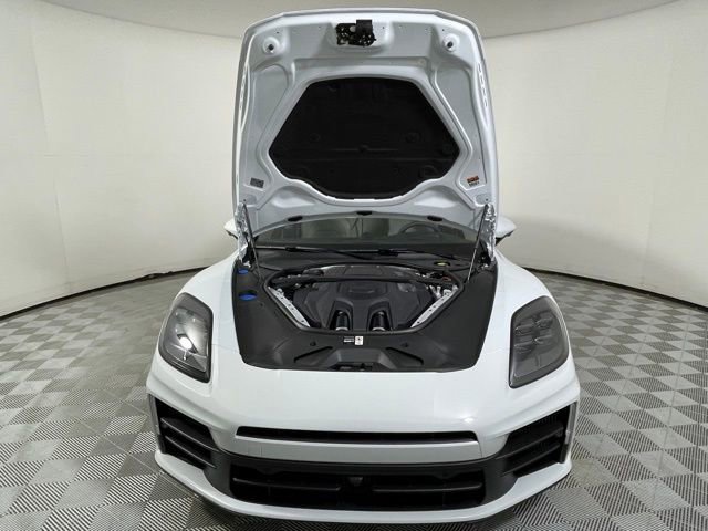 New 2026 Porsche Panamera image 13