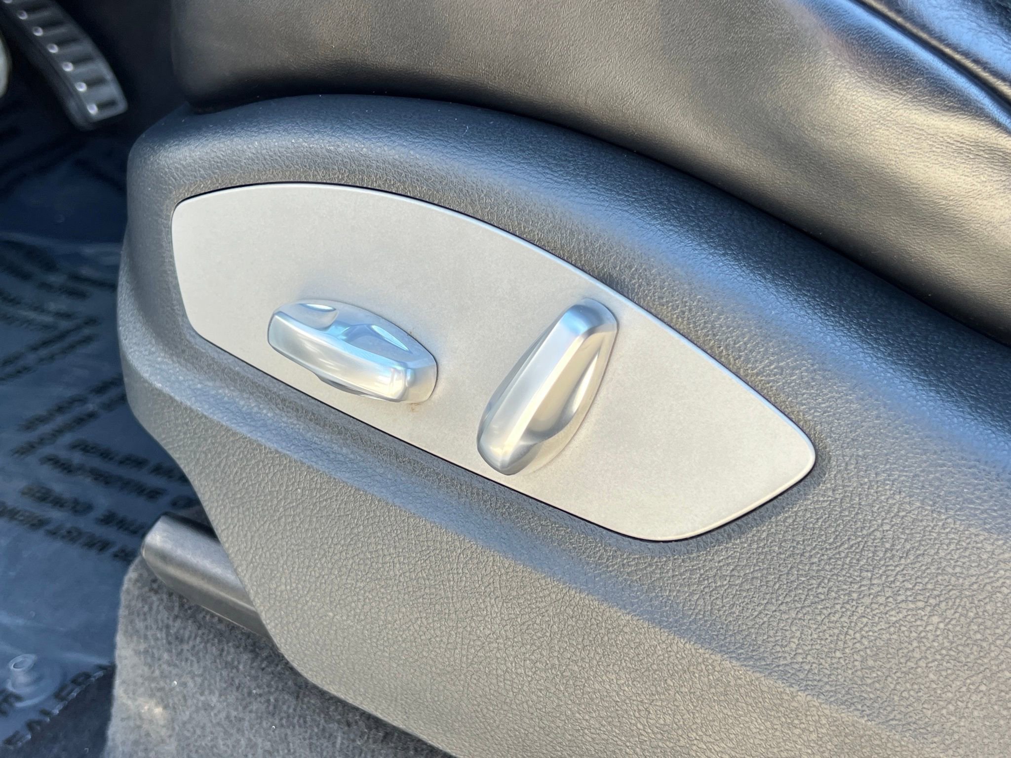 Used 2017 Porsche Cayenne GTS image 37