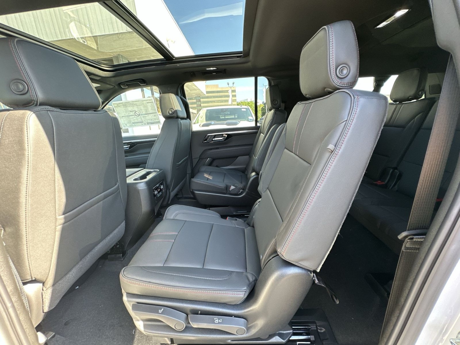 New 2026 Chevrolet Suburban RST w/ Comfort Package AWD/4WD image 25