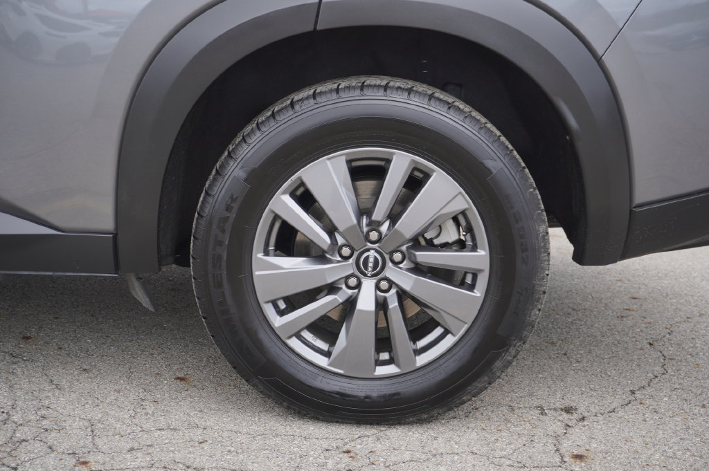 Used 2025 Nissan Pathfinder SV AWD/4WD image 11