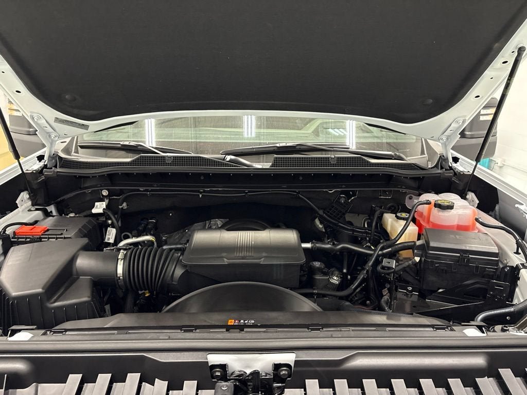 New 2026 Chevrolet Silverado 2500 ZR2 w/ LPO, Dark Essentials Package AWD/4WD image 11