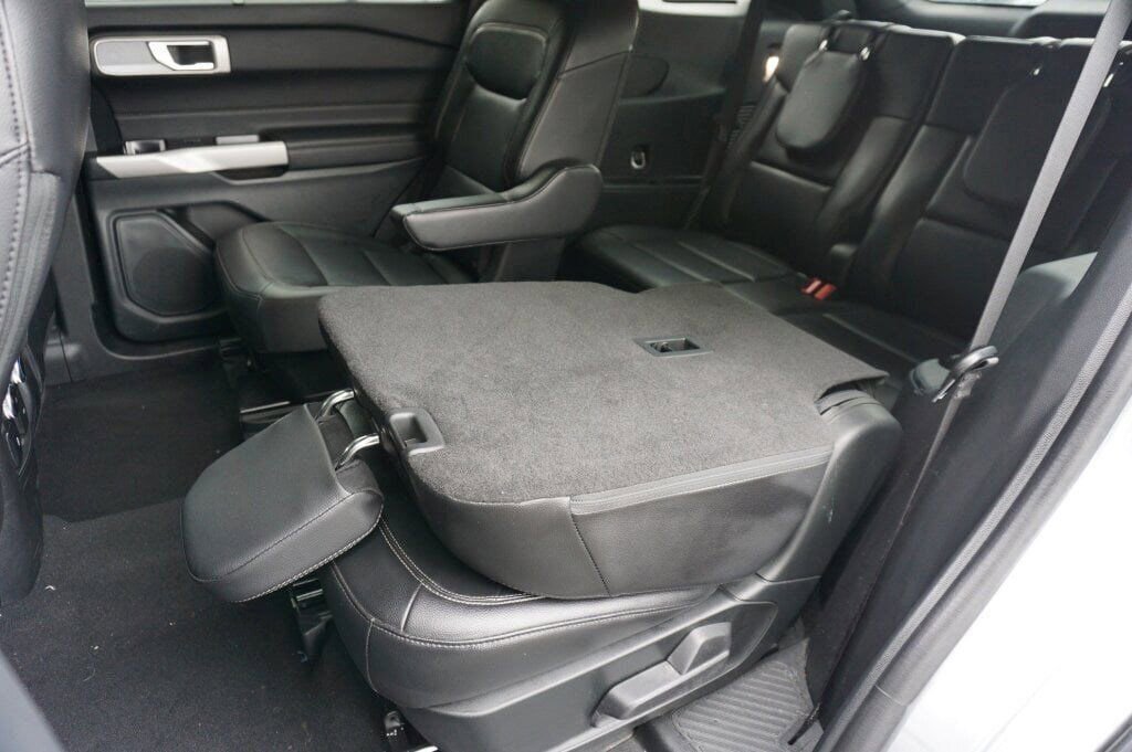 Used 2024 Ford Explorer Limited image 32