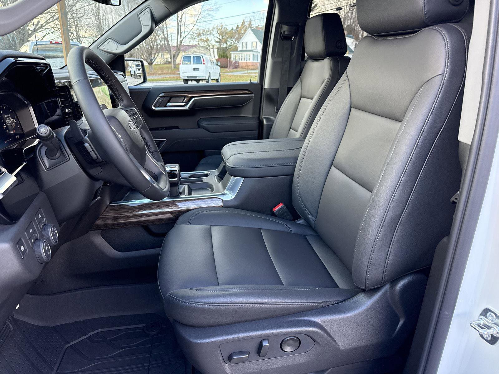 New 2026 Chevrolet Silverado 1500 RST w/ Convenience Package II AWD/4WD image 12