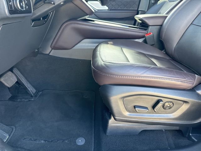 Used 2025 Ford Explorer Platinum w/ LUX Leather Package image 25