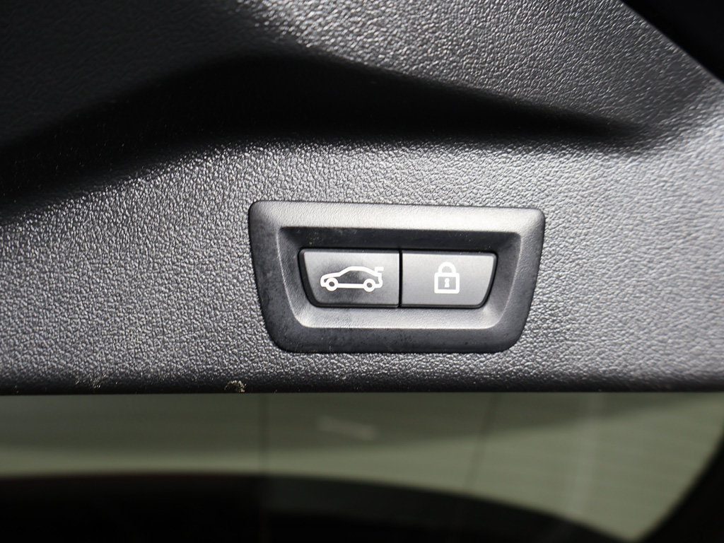 Used 2022 BMW X5 xDrive40i AWD/4WD image 22