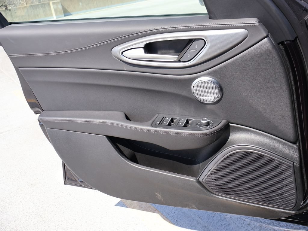 New 2026 Alfa Romeo Giulia AWD image 38